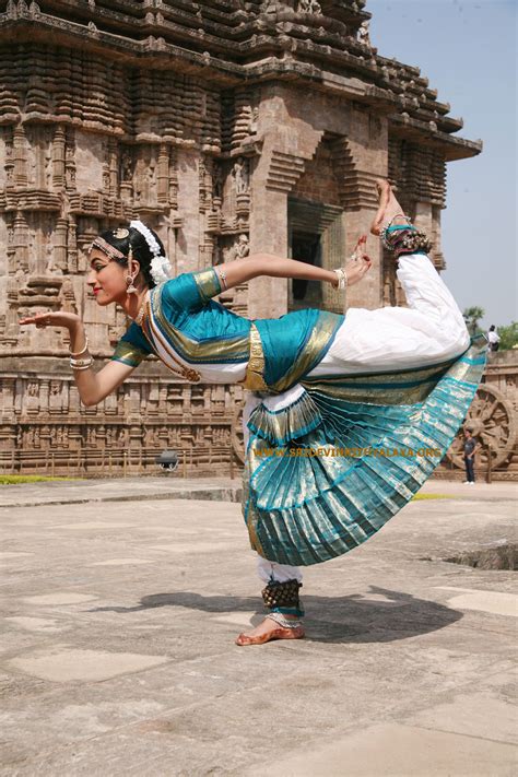 pin  kym ohna  dance   rhythm indian classical dance indian