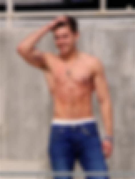 Shirtless Zac Efron Hot Pics Photos And Images