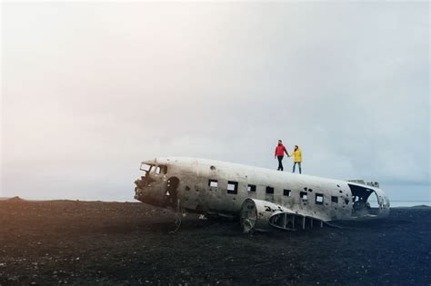 big mistakes  avoid  visiting  iceland plane crash iceland trippers