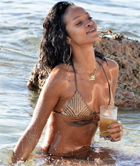 Rihanna Sexy Bikini Pictures On Beach In Barbados Mirror Online