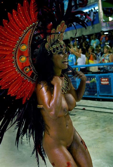 【画像】リオのカーニバル、乳首もマ コも見放題だった・・・ ポッカキット