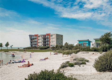 beach resorts makkum makkum  friesland mit privatstrand boulevard