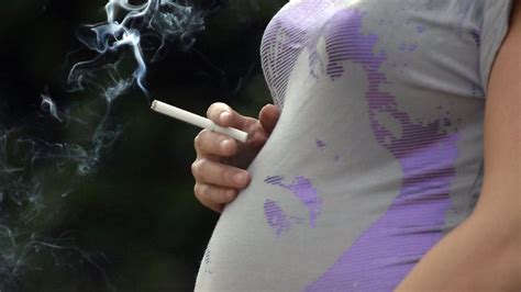 fewer teen mums in tassie but smoking while pregnant remains a problem says new report the
