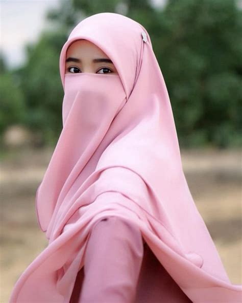 Hijab Cantik Dari Belakang