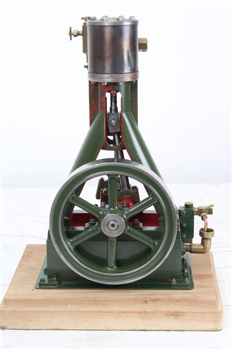 large single cylinder vertical steam engine stock code