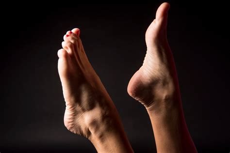 honest images show  women  feel   feet huffpost life
