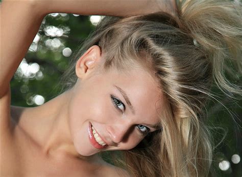smiling blonde green eyes metart magazine metart makeup women