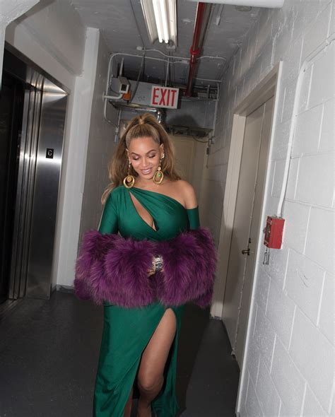 beyoncé slips into sexy figure hugging dress for tidal benefit concert in brooklyn bootymotiontv