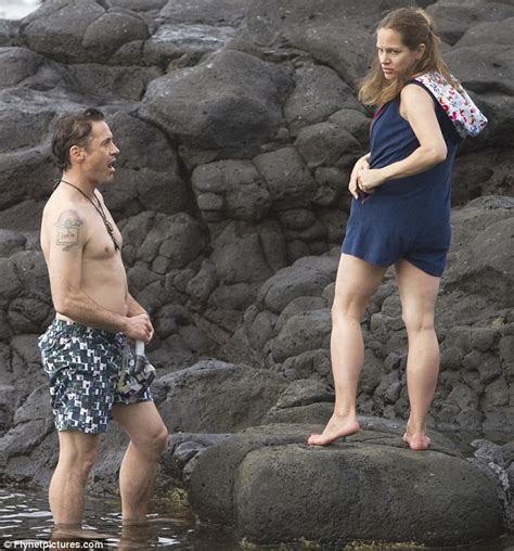 Robert Downey Jr S Pregnant Wife Susan Strips Down To Her Bikini As