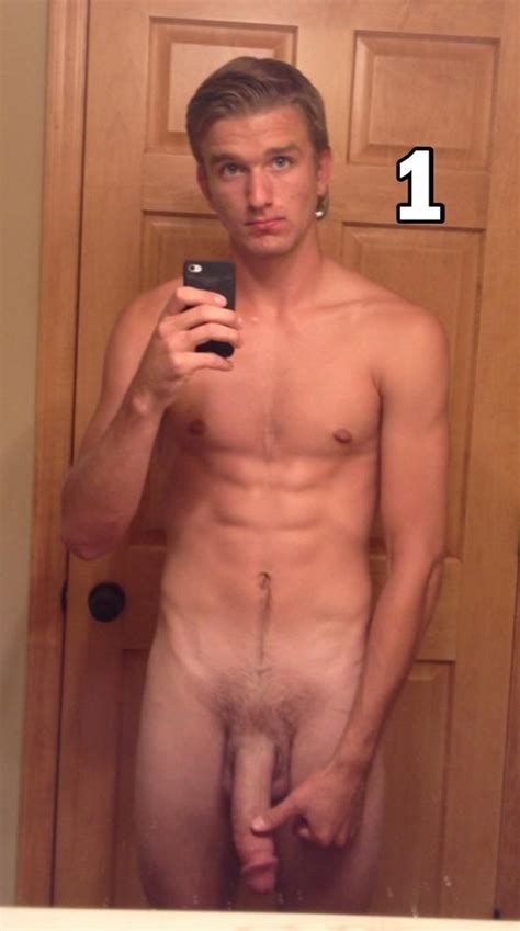 28 selfies de chicos guapos mostrando pollas gigantes ¡ 17 omg 19 lo amo