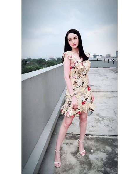70 Hot Pictures Of Kim Domingo Expose Her Sexy Hour Glass Figure