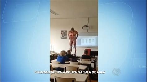 professora tira a roupa em sala de aula para ensinar sobre