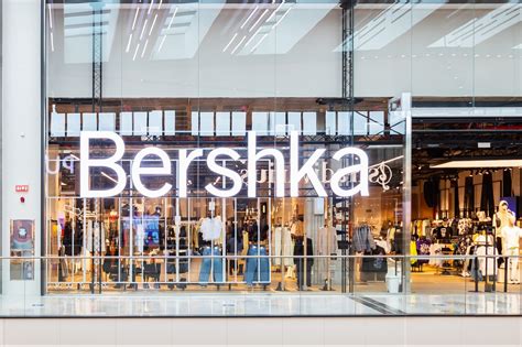 inditex accelerates  closure   bershka pull bear  stradivarius stores