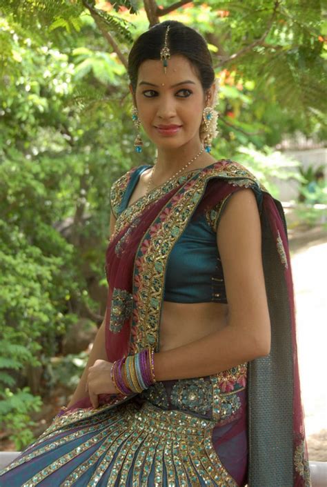 saree navel photos south indian hot actress gallery