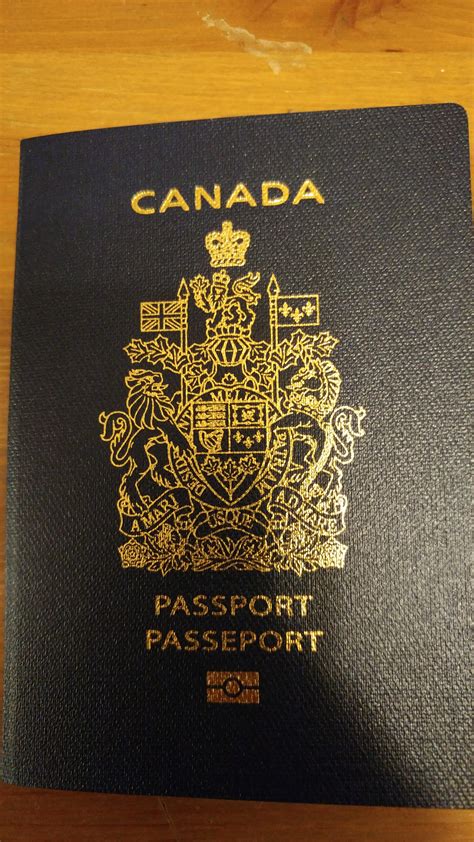 photo canadian passport activity canada flag   jooinn