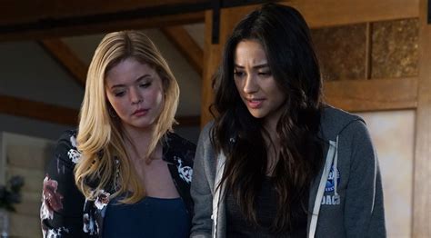 Sasha Pieterse Opens Up About Why Alison ‘feels Defeated On ‘pll
