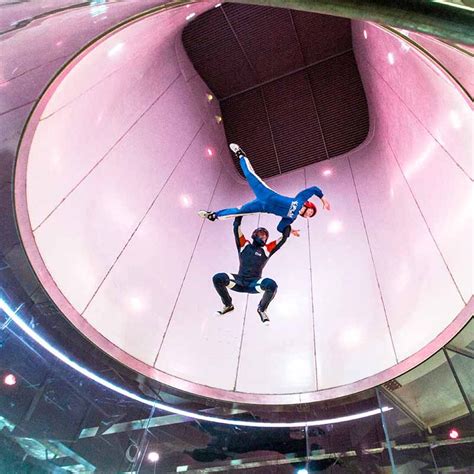 indoor skydiving experience experience day    present finder