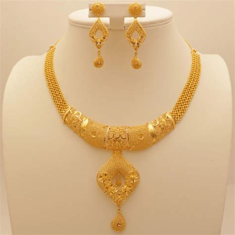 necklace set     carat indian gold   designs  unique  manufactured