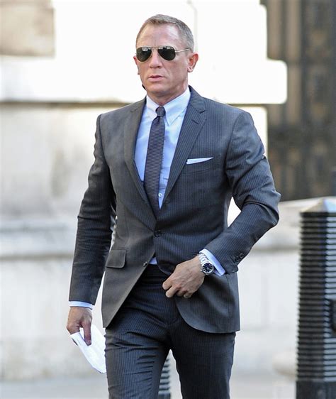 James Bond 007 Daniel Craig Sunglasses In Skyfall 2012
