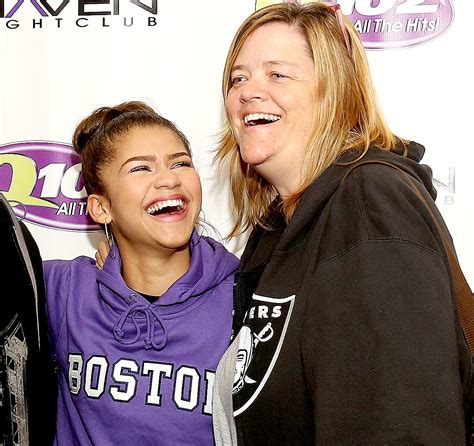 covergirl zendaya does her mom s makeup like a pro