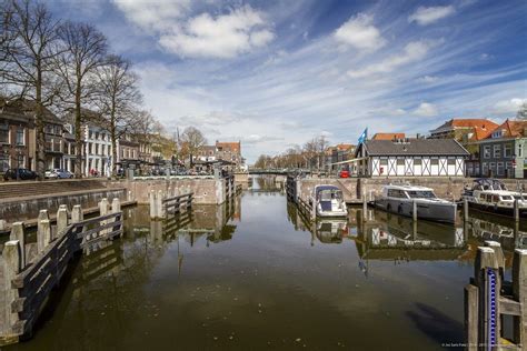 zondag  april  het zuid hollandse gorinchem  weer zon verscholen pareltje