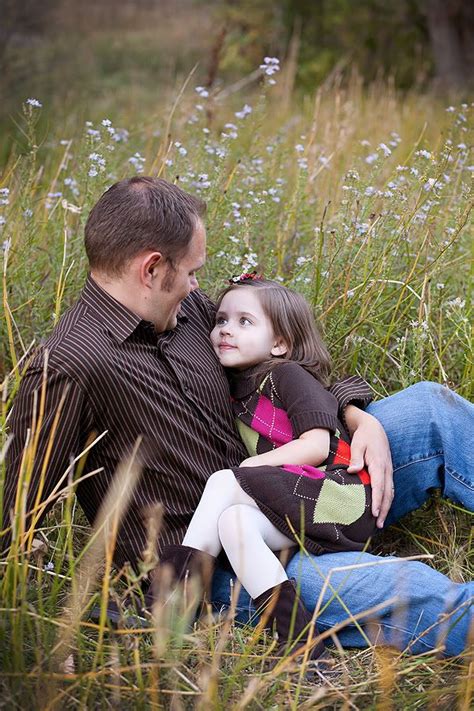 best 25 father daughter poses ideas on pinterest father daughter pictures daddy daughter