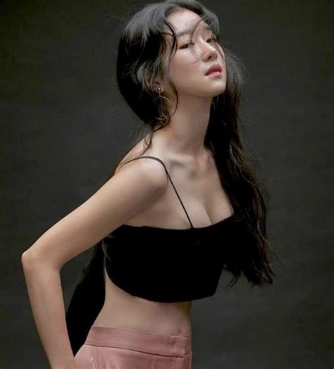 Vì Sao Seo Ye Ji Body đẹp Siêu Thực Nhưng Không Bao Giờ