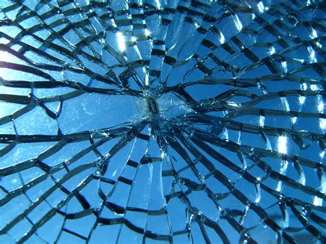 File Broken Glass  Wikimedia Commons