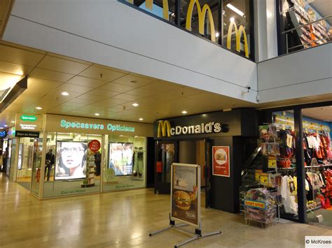 mcdonalds rotterdam winkelcentrum zuidplein  netherla flickr