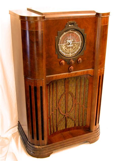 zenith model    console radio