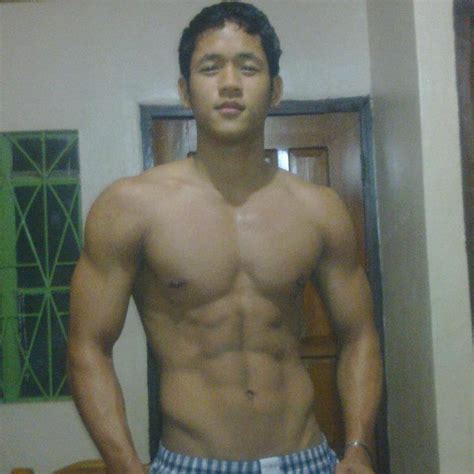 miong21 blogspot shirtless pinoy hunk richard solano