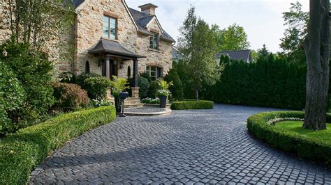 cobblestone driveway  heritage pavers unilock
