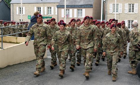 airborne division honors wwii paratroopers  normandy  army europe news article view