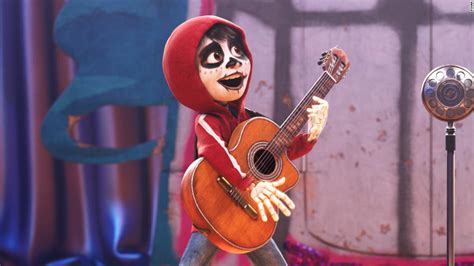 Coco Review Pixar S Latest Hits The Right Notes Cnn