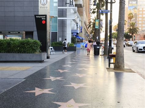 guide   hollywood walk  fame ceremony discover los angeles