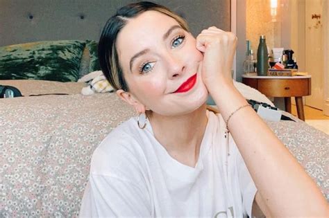 zoe sugg speaks out after zoella brand was dropped from gcse syllabus