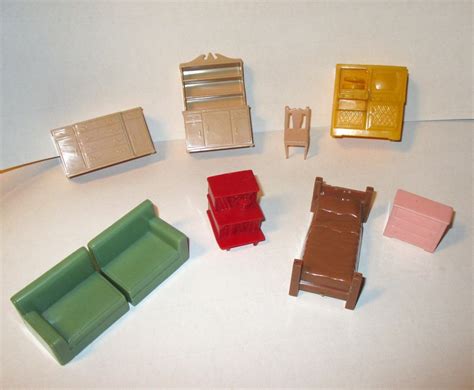 17 Marx Dollhouse Furniture Kitchen Bathroom Tv