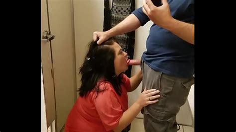 amateur blowjob in a public dressing room xnxx