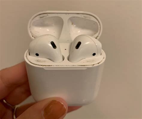 germs develop   airpods     clean  mobygeekcom
