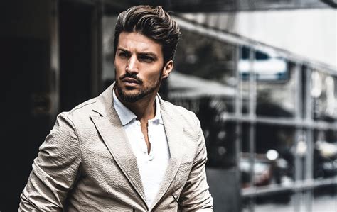 Italian Men What Makes Them So Appealing In The Fashion World