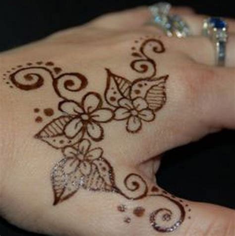 easy henna tattoos design