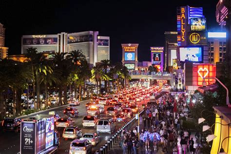 las vegas strip  normal   year  pandemic las vegas