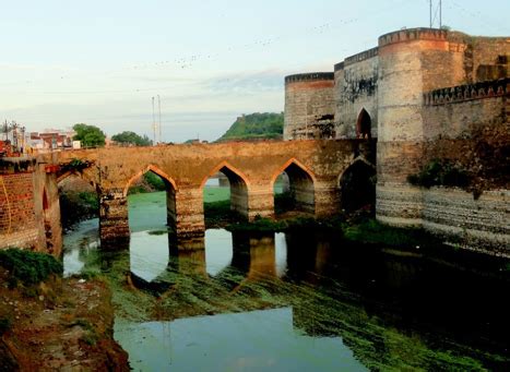 lohagarh fort bharatpur  interesting place worth visit