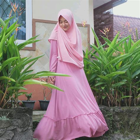 koleksi foto abg hijab pink cantik cantikamagz