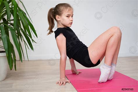 girl teen sports home gymnastics  dancing   quarantine