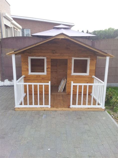 pallets playhouse  steps  pictures pallet playhouse play houses build  playhouse