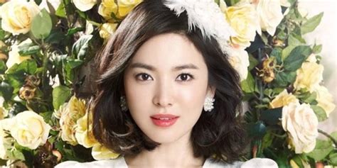 Song Hye Kyo Dẫn đầu Top 10 Nữ Thần Làng Giải Trí Châu Á