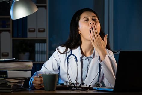 night shifts raise women s cancer risk