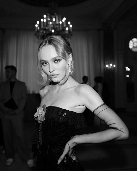 Lily Rose Depp Updates On Twitter Queen Lily 😍👑 Cannes2023