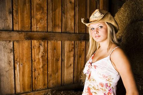 ~cowgirl~ Cowgirl Wooden Wall Blonde Hay Wall Wood Barn Hat Hd